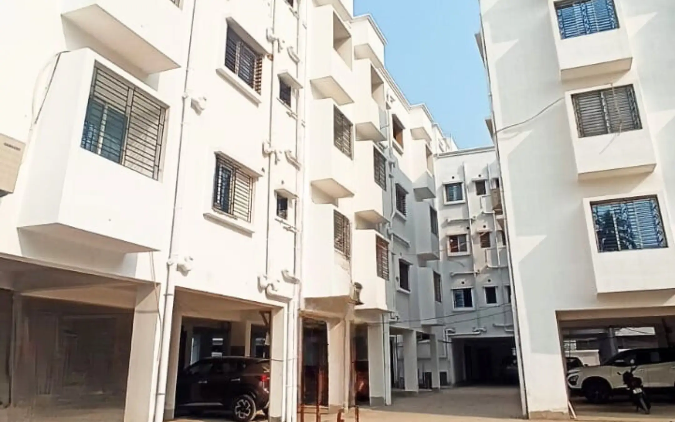 3BHK _ 2BHK FLAT _ Chinar Park _ Kolkata (19)